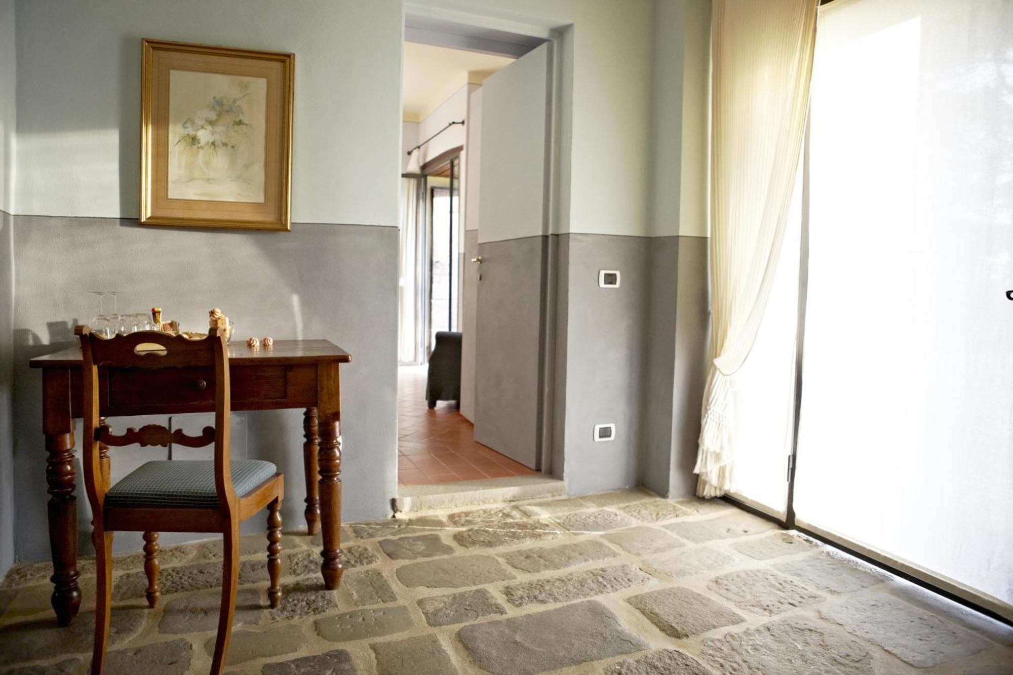 Relais Villa Belpoggio - Residenza D'Epoca Loro Ciuffenna Rum bild