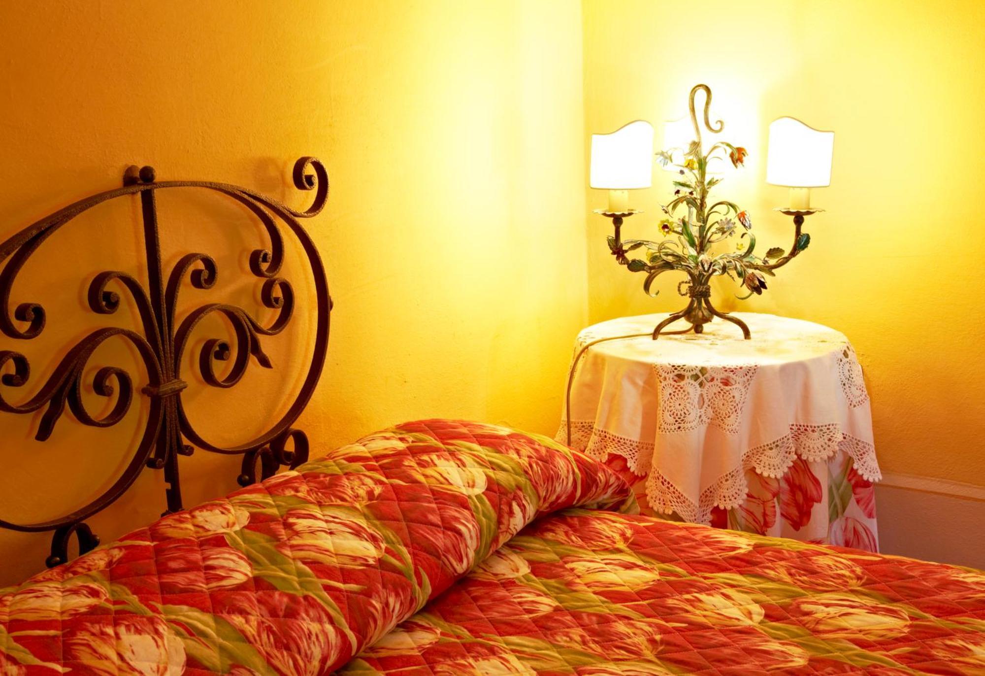 Relais Villa Belpoggio - Residenza D'Epoca Loro Ciuffenna Rum bild