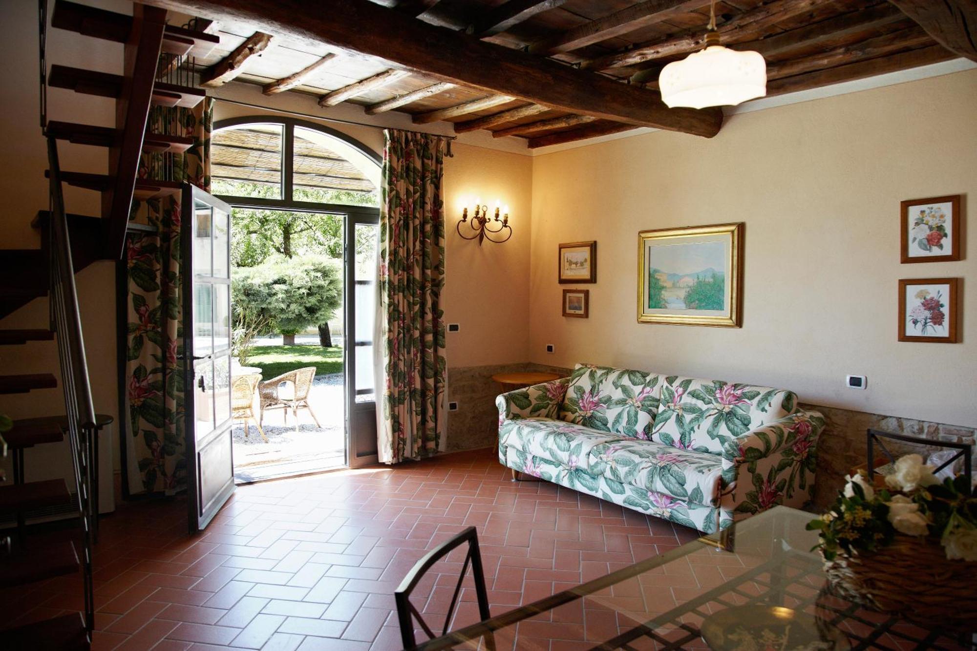 Relais Villa Belpoggio - Residenza D'Epoca Loro Ciuffenna Rum bild
