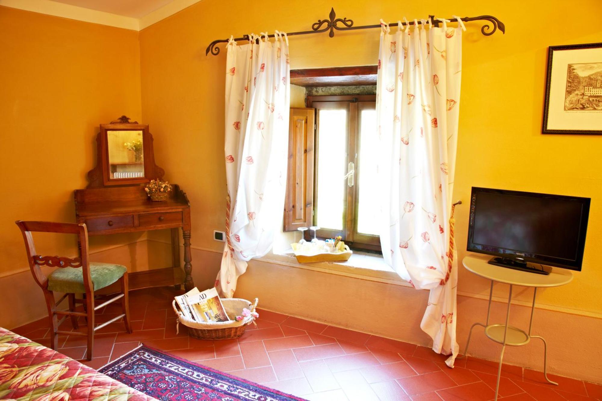Relais Villa Belpoggio - Residenza D'Epoca Loro Ciuffenna Rum bild